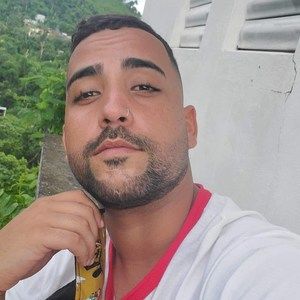 Meet your Posher, Devin